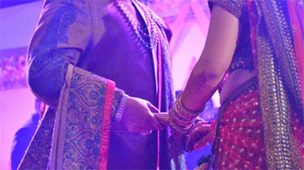 Pakistans Sindh adopts Hindu Marriage Bill